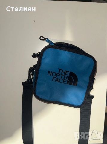 Здравейте, продавам чантичка на THE NORTH FACE, снимка 2 - Чанти - 53215621