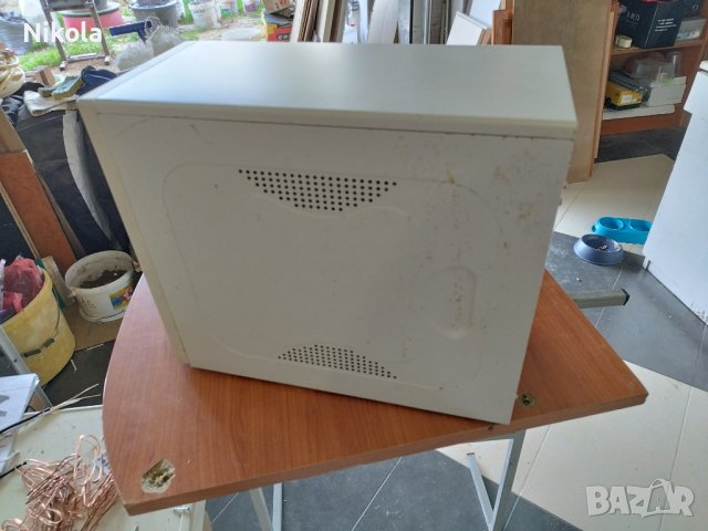 Компютърна кутия със захранване стар модел, снимка 9 - Захранвания и кутии - 40551984