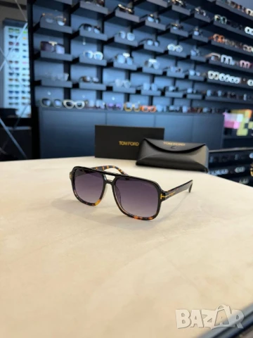 очила с черен обикновен калъф miu miu louis vuitton , снимка 2 - Слънчеви и диоптрични очила - 50744293