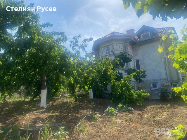 интересна къща / вила в с. Айдемир, Татарица, ул. ”Снежанка” 8, последната пресечка под *трите П* . , снимка 2 - Къщи - 50945348