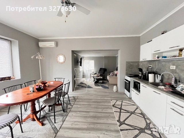 Продава се недвижим имот-  офис сграда, жилищна сграда ателие и гаражи  , снимка 18 - Къщи - 52691439