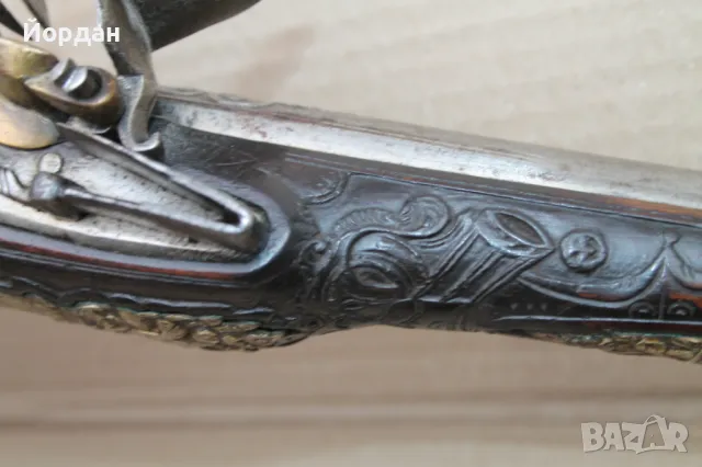 Чифт кремъчни пистолети със сребърен обков и набивка, снимка 18 - Колекции - 49496955