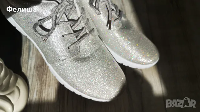 Холограмни Блестящи Маратонки Уникално Нюансиращ Цвят Хамелеон, снимка 3 - Маратонки - 50150158