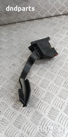 Потенциометър на газта Opel Corsa D 1.3CDTi 2010г. 13305804 EB	