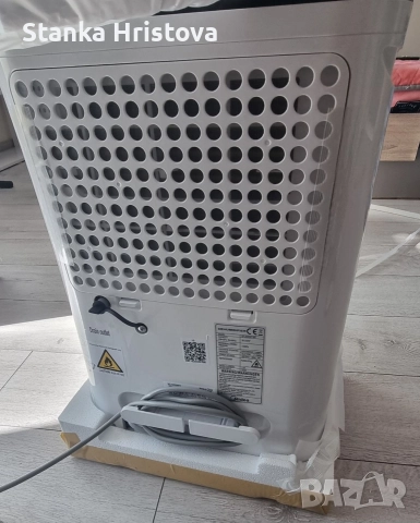 Влагоуловител Comfee 20L на ден., снимка 7 - Влагоабсорбатори и влагоуловители - 52869679