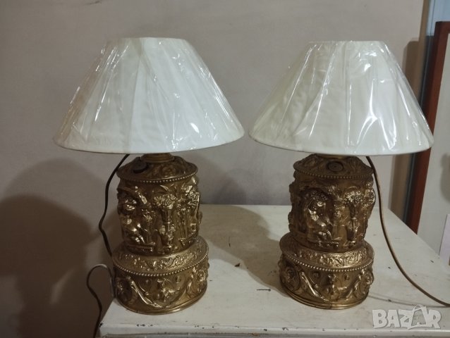 Две барокови настолни лампи