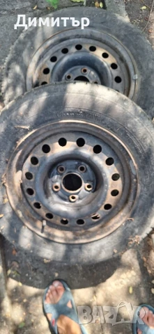 2броя железни джанти с гуми, снимка 2 - Гуми и джанти - 51177556