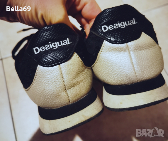 Маратонки Desigual и маратонки Adidas 