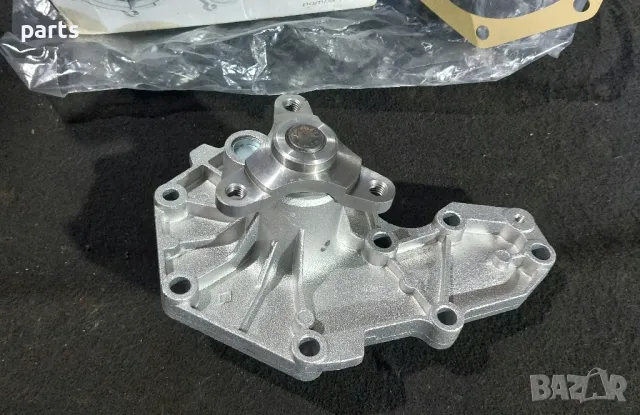 Водна Помпа Рено Лагуна 1 2.0 Бензин (нова), снимка 3 - Части - 48956096