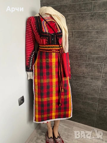 Родопски престилки от автентични платове, снимка 18 - Антикварни и старинни предмети - 53191204