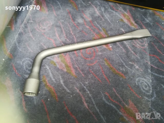 17мм-КЛЮЧ ЗА ГУМИ 1111210955, снимка 7 - Аксесоари и консумативи - 34767392