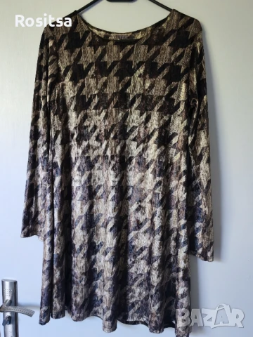 Рокля М размер , снимка 3 - Рокли - 51029857