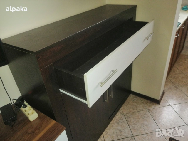 Продавам голям шкаф скрин 120/35/116 см, снимка 2 - Скринове - 53375010