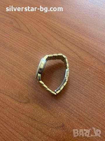 Като нов дамски часовник guess, снимка 5 - Дамски - 52717949