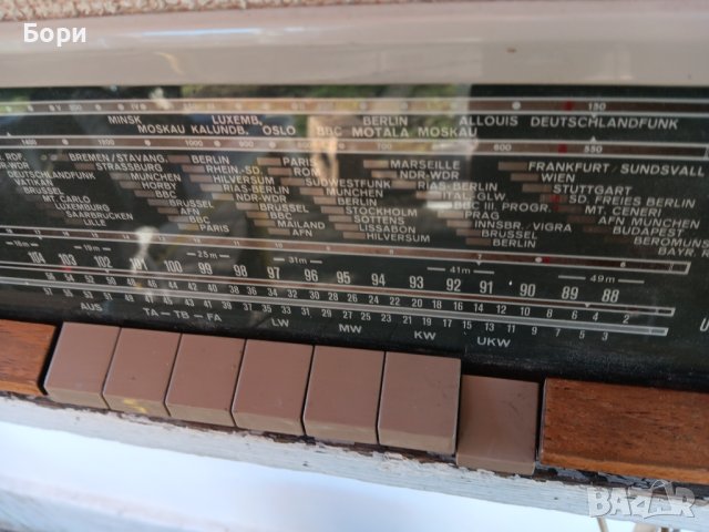 Graetz Polka 1213 /1963г Радио, снимка 2 - Радиокасетофони, транзистори - 43468466