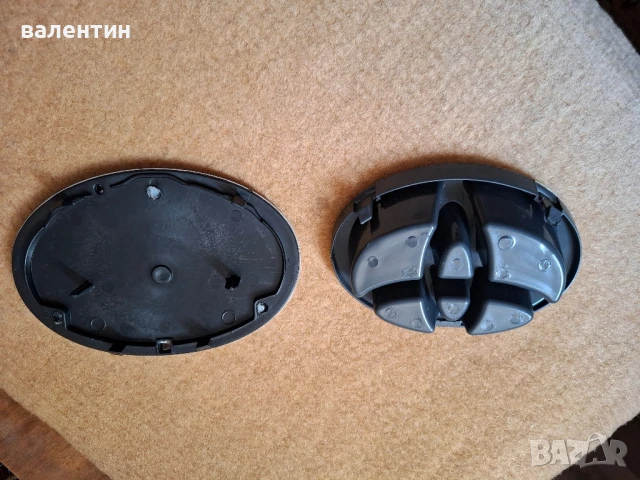 Емблема за тойота два размера почти нови 14см на 9.5см и 12см на 8см., снимка 2 - Аксесоари и консумативи - 51073304