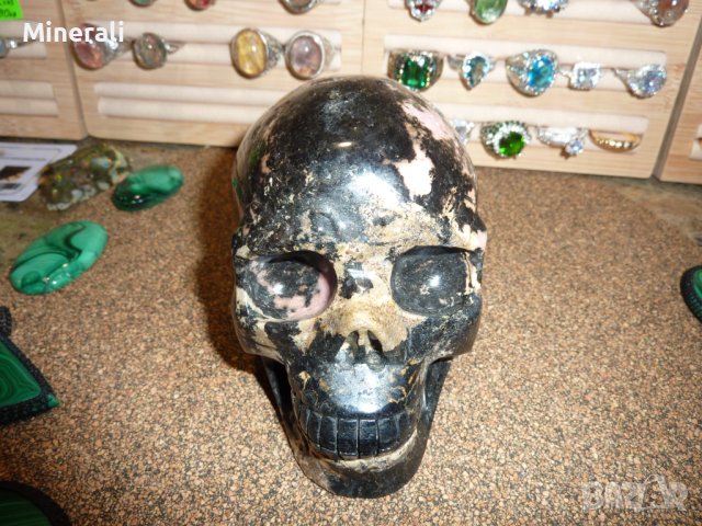 Голям череп от родонит 1407гр., снимка 3 - Други ценни предмети - 43169842