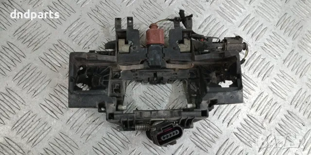 Основа дръжка врата Audi A8 2005г.(предна лява)	