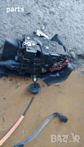 Задна Лява Брава - Ключалка Ауди A4 B6 - 8E0839349, снимка 3 - Части - 48108221