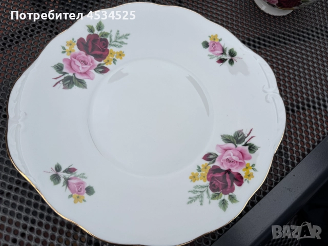 Винтидж английски порцеланов сервиз Gainsborough Bone China B47 “Roses” – 20 части, снимка 3 - Антикварни и старинни предмети - 52087117