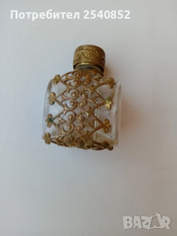 Стари шишенца за парфюми и масла , снимка 17 - Други ценни предмети - 40529455