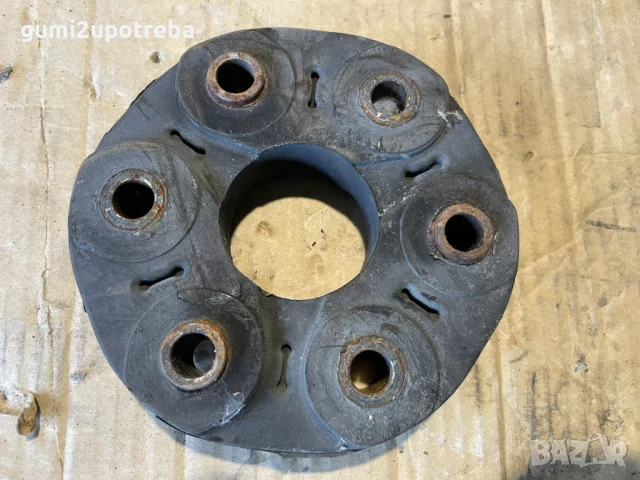 Шарнирно Съединение Каре 2104110415 MERCEDES E class W211 V6 OM642 4matic Tmodel, снимка 2 - Части - 50567633