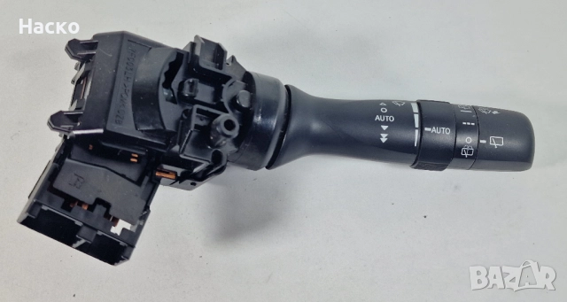 Лостче Чистачки Yaris P13 Hybrid Тойота Ярис Хибрид П13 2017-2019