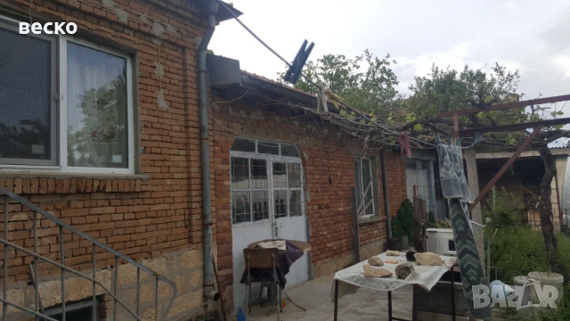 Продавам къща в село червенци 65км от варна, снимка 17 - Къщи - 53589553