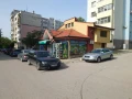 Къща на два етажа.Първият е търговска площ(магазин)-Функциониращ., снимка 1