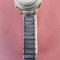 Стар дамски механичен часовник -Timex, снимка 8 - Антикварни и старинни предмети - 28647543