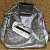 Продавам дамска чанта тип раница, снимка 6 - Чанти - 33229004