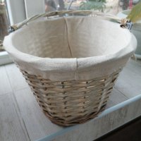 Плетена кошница с дръжка, панер за пазаруване, декорация, нова. Бял цвят. Дължина 40 см, снимка 5 - Декорация за дома - 28837873