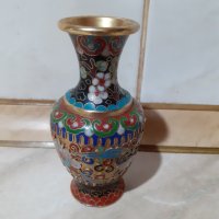 Cloisonne Клоазоне Красива малка ваза бронз клетъчен емайл, снимка 3 - Антикварни и старинни предмети - 43202758