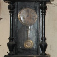 Стенен часовник, снимка 1 - Антикварни и старинни предмети - 37833599