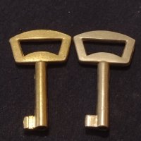 Два стари редки ключа от секция ракла за КОЛЕКЦИЯ ДЕКОРАЦИЯ 35603, снимка 5 - Други ценни предмети - 43279536