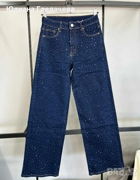 Нови дънки с камъни ,отговарят на 42номер еластични с етикет ,размер L 59.00 лв., снимка 1