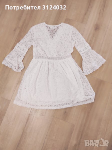Продавам детска дантелена елегантна рокля , снимка 1