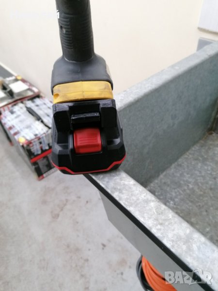 Преходник адаптер от батерия Parkside x20 към инструменти DeWalt, снимка 1