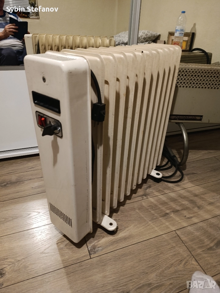 продавам много запазен смядовски маслен радиатор , снимка 1