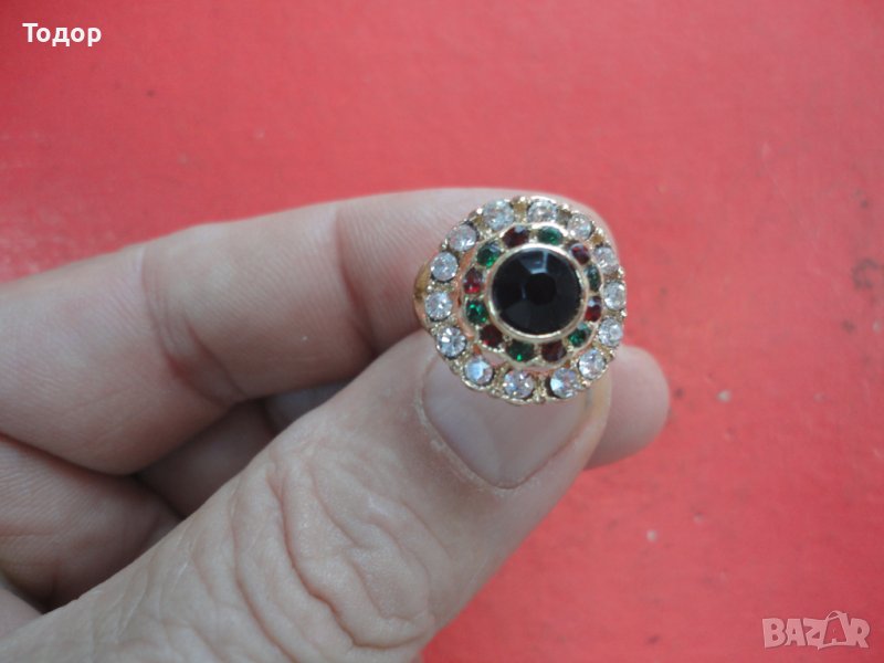 Позлатен пръстен с камъни , снимка 1