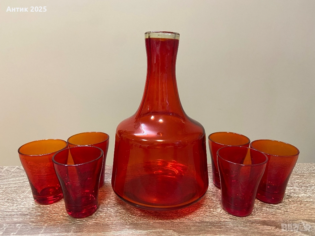 Винтидж комплект от рубиново стъкло: гарафа и 6 чаши, снимка 1