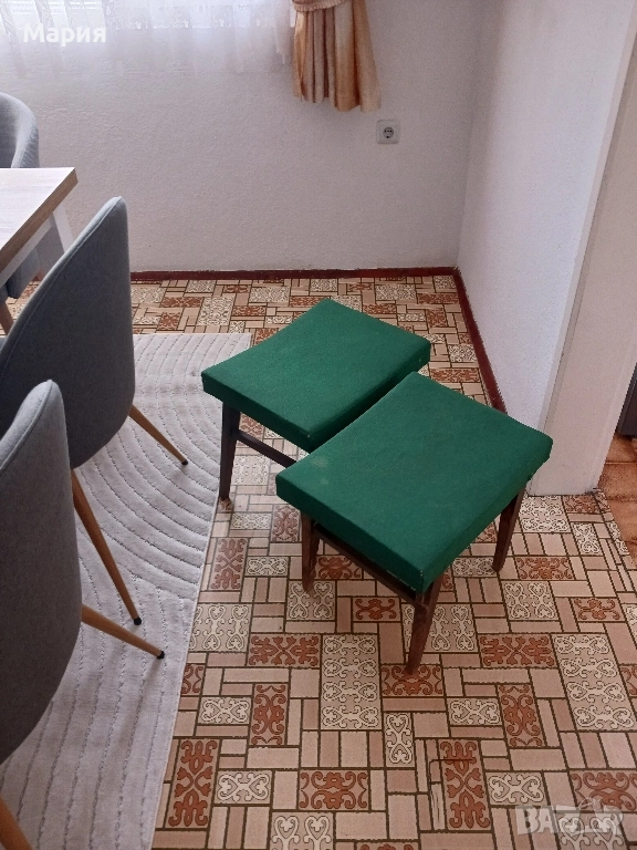 Таборетки 2 броя от седемдесетте , снимка 1