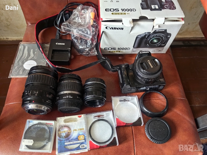 Фотоапарат Canon EOS 1000D, снимка 1