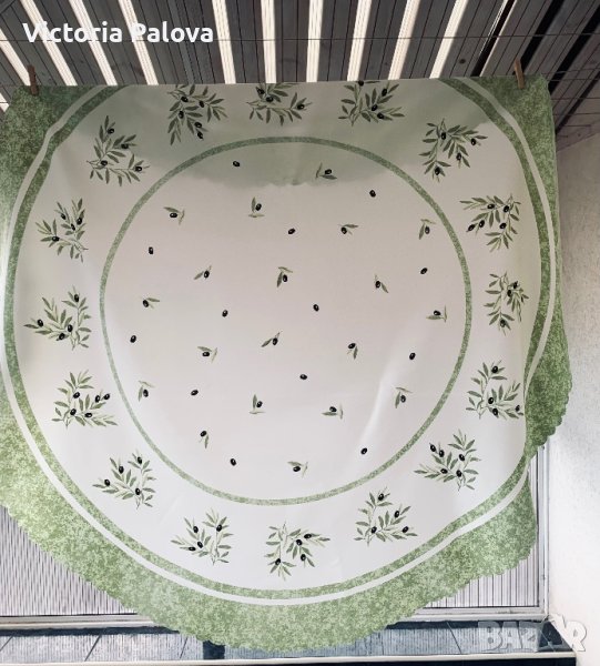 Кръгла покривка диаметър 155см, снимка 1