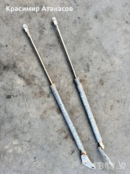 Амортисьор заден капак за Тойота Авенсис T25 хечбек.68960-05061.68950-05061, снимка 1