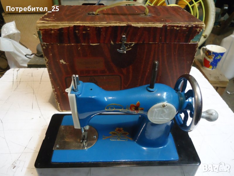 АНТИКВАРНА ИГРАЧКА-ШЕВНА МАШИНА, снимка 1