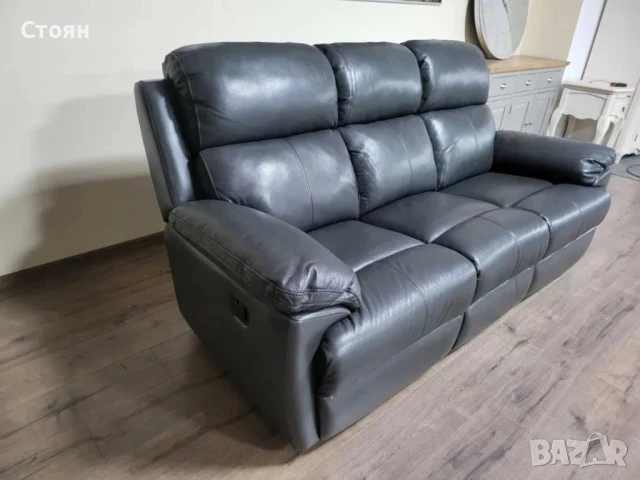Тъмно сив кожен диван тройка с ръчен релаксиращ механизъм, снимка 8 - Дивани и мека мебел - 50887055