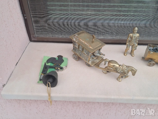 Бронзови съкровища-коне с каруци,животни,разни др., снимка 15 - Антикварни и старинни предмети - 43007389