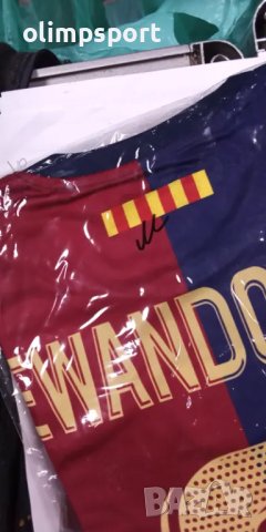 тениска Барселона нова Левандовски М,Л размер спортно трико материя, снимка 2 - Тениски - 49977547