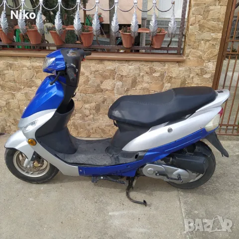 Peugeot V-Clic 50ku 4 takt, снимка 1